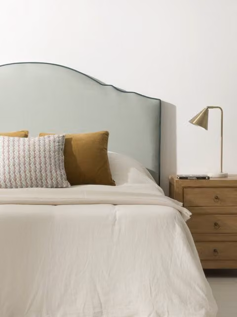 Testiera imbottita Silhouette Kenay Home colore menta con bordo acquamarina, Altezza: 165 cm, Larghezza: 160 cm