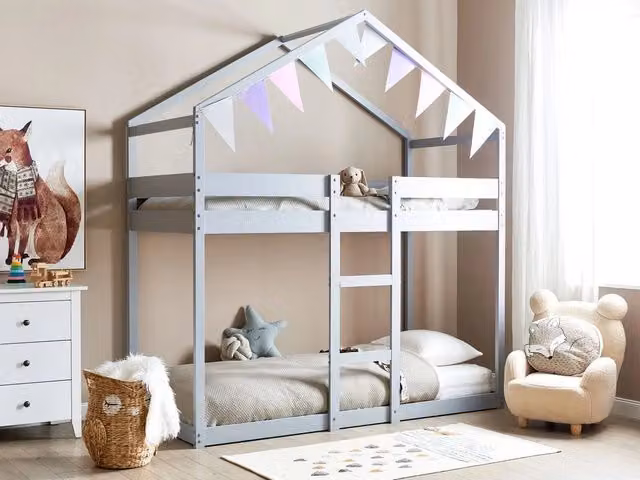 Letto a castello BELIANI in legno di pino grigio con struttura a forma di casa per cameretta dei bambini L/P/H: 200 x 90 x 230 cm