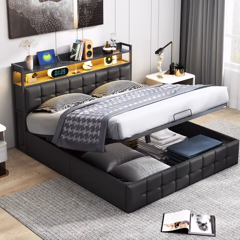 Letto ProximaX con base a gas 140x200 cm con illuminazione a LED nella testiera, rivestimento in pelle nera e prese integrate per una camera da letto moderna