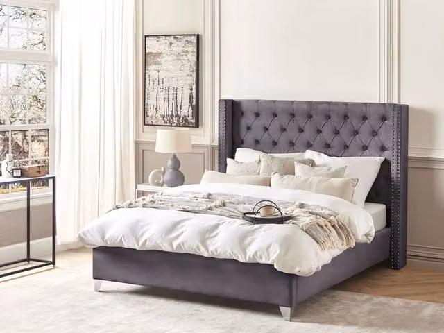 Letto King Size Beliani in Velluto Grigio Imbottito e Trapuntato con Design Glamour L/P: 160 x 200 cm – 1