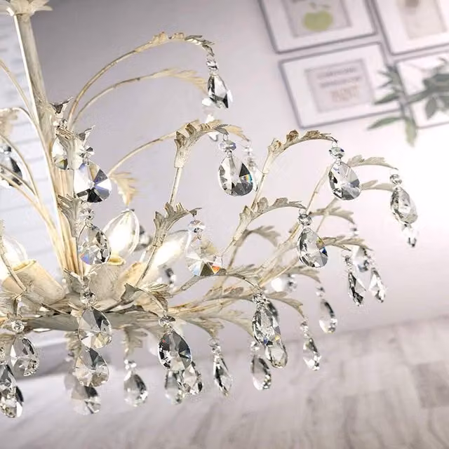 Lampadario a sospensione in stile classico Cesta con struttura in metallo bianco e oro, attacco E14
