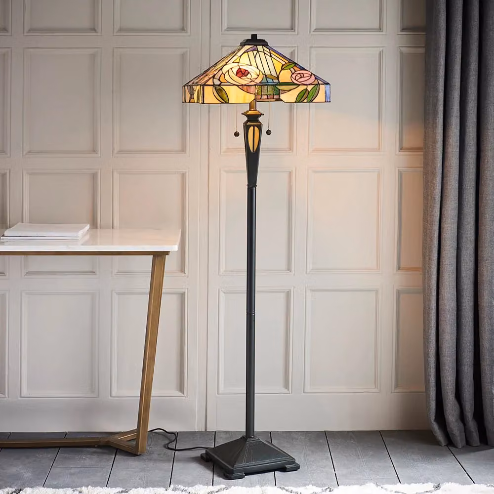 Lampada da terra Tiffany WILLOW con paralume quadrato in vetro multicolore, H: 153 cm, L: 42,5 cm, P: 42,5 cm, 2xE27 – 2
