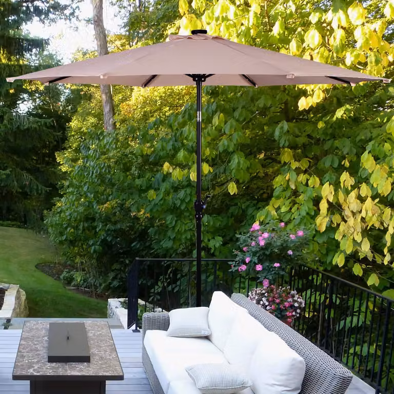 Ombrellone da giardino Costway con luci LED in ferro, diametro 300 cm, beige