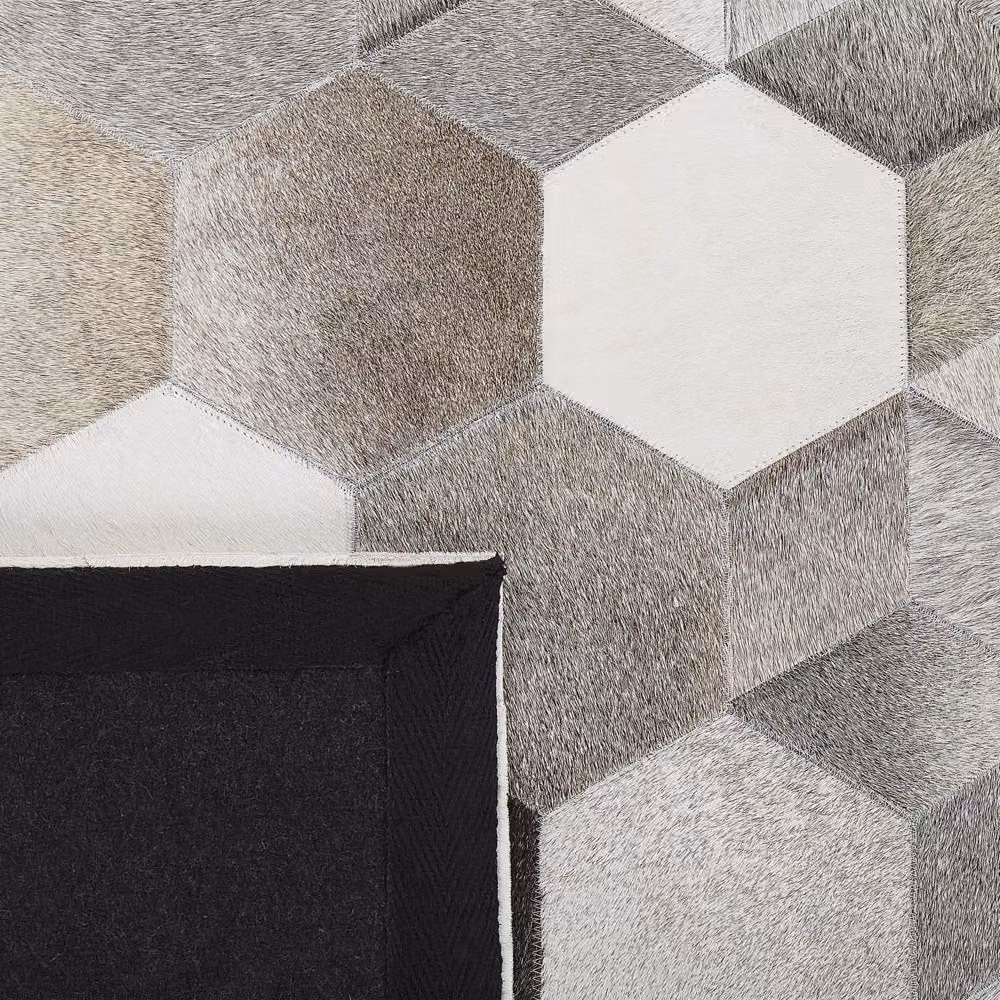 Tappeto in pelle di vacchetta BELIANI con motivo patchwork geometrico moderno, multicolore e grigio, L 140 cm x P 200 cm – 2