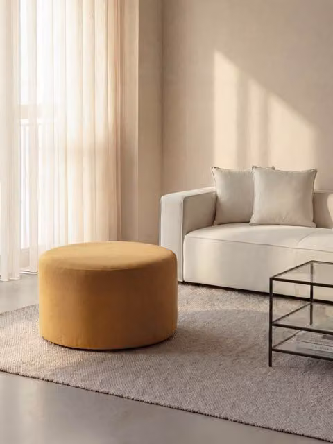 Pouf rotondo Harmony Kenay Home rivestito in tessuto colore senape Diametro: 90 cm, Altezza: 45 cm
