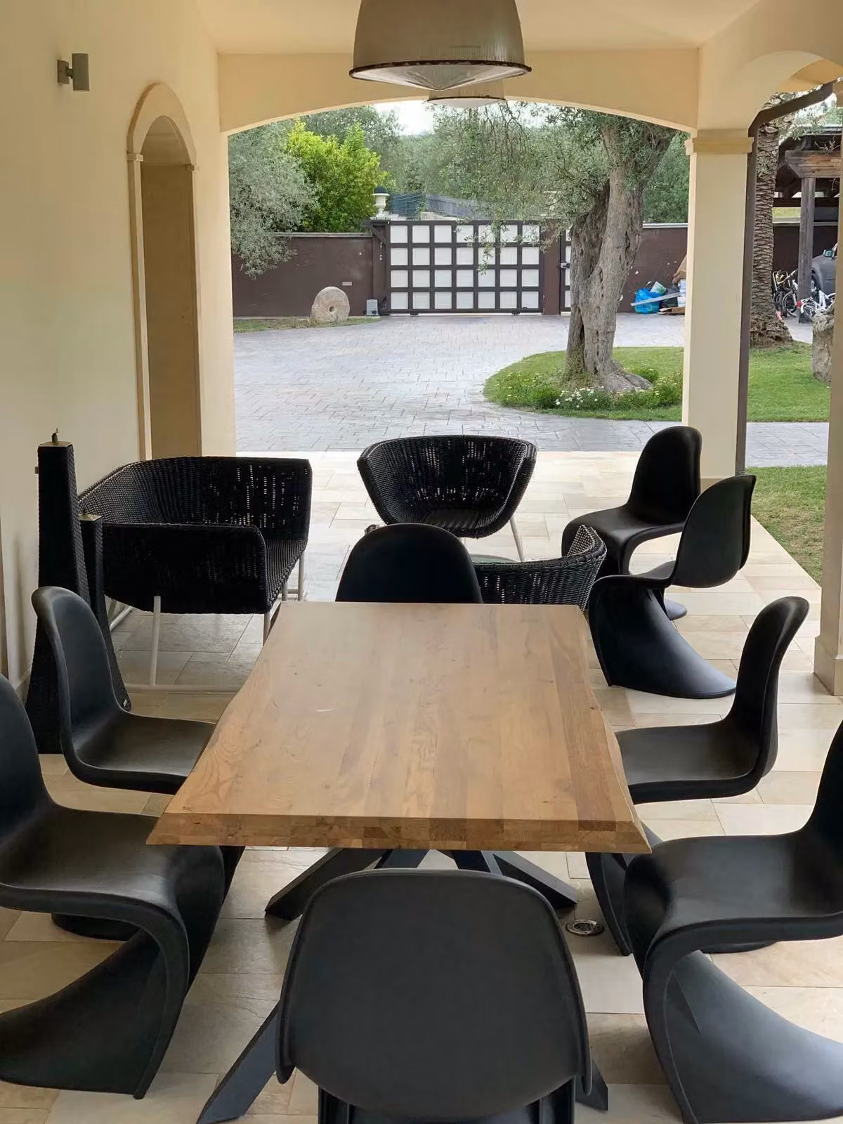 Tavolo fisso Big Table in rovere massello nodato di Mobili 2G, colore marrone, L: 250 cm, P: 100 cm, H: 76 cm – 4