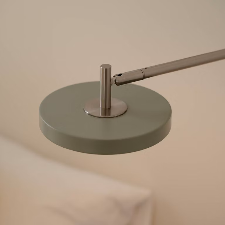 UMAGE Applique da parete di design Asteria Long, dimmerabile, Verde, Camera da letto, Metallo, Design, Applique