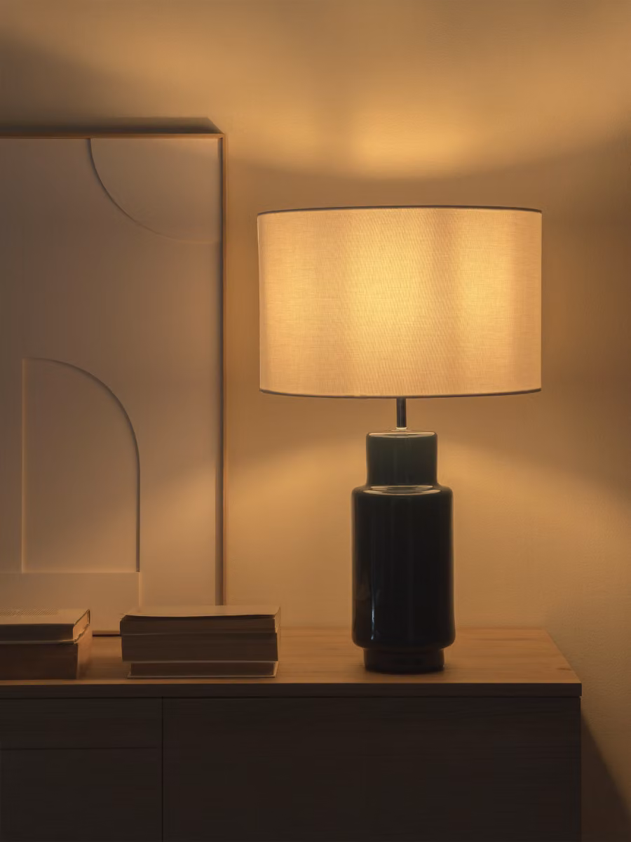 Lisbon lampada da tavolo in ceramica blu e bianca Kenay Home H: 35 cm – 2