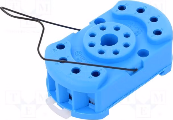 1 x Base (zoccolo) da 10A, montaggio DIN, con 8 contatti a lamella, 250 VAC, ottagonale, modello 90.22, elettromagnetico