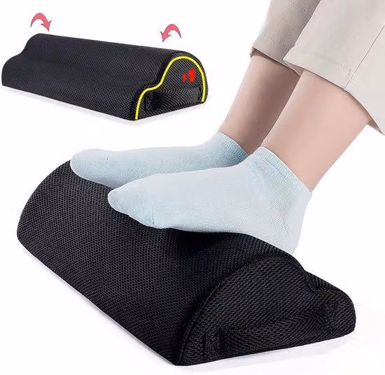 Ibenzoa® Poggiapiedi ergonomico con base antiscivolo, robusto e realizzato con imbottitura in schiuma di alta qualità – regolabile, ideale per l'ufficio, il lavoro da casa e i viaggi