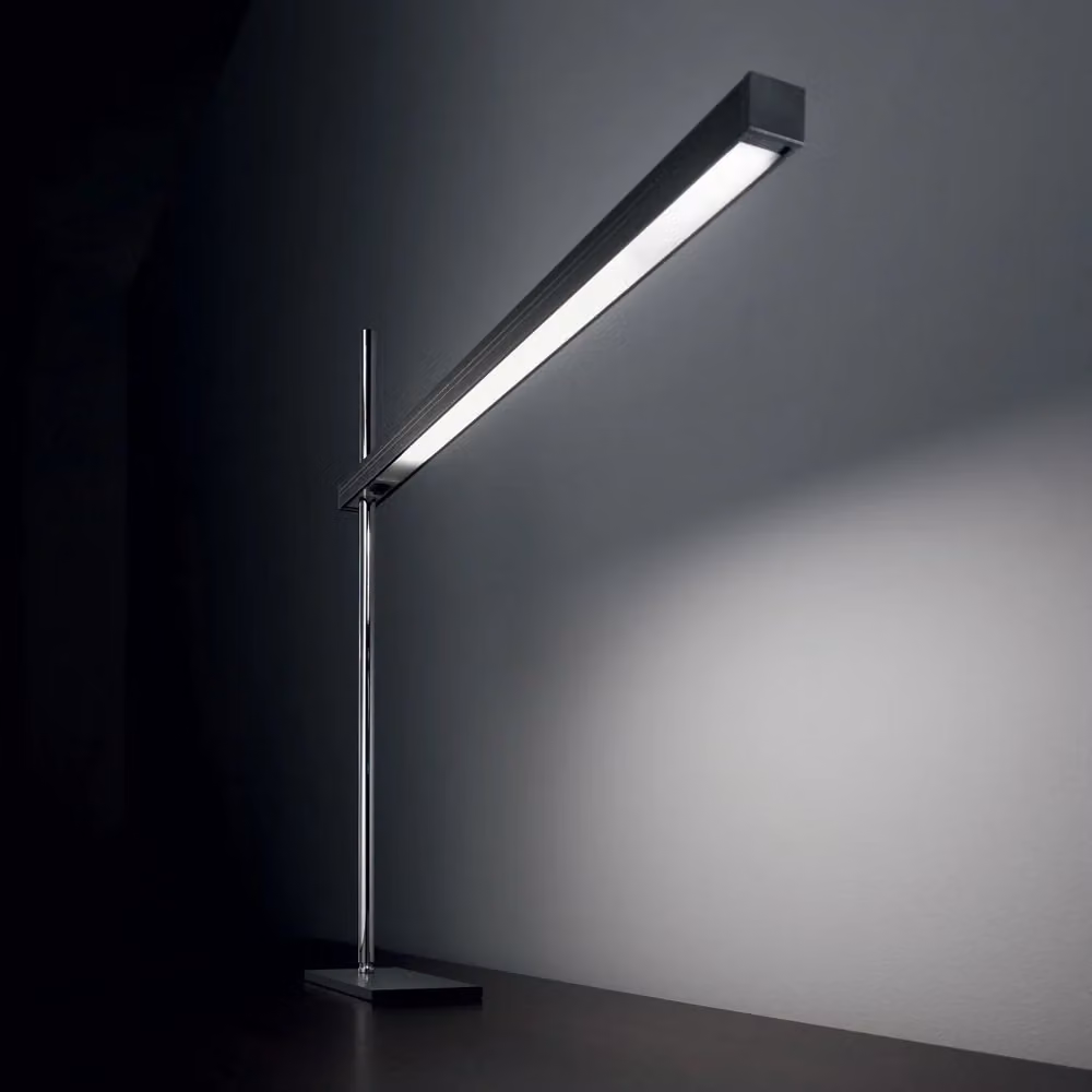 Lampada da scrivania moderna IDEAL LUX in metallo nero e cromato con LED da 6,3W e luce calda 3000K regolabile in altezza – 2