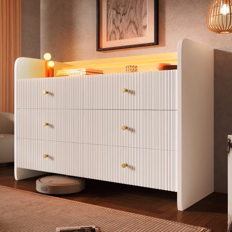 Credenza Flieks con 6 cassetti, credenza per soggiorno con LED, mobile contenitore con design a onda, 120x40x75cm, bianco