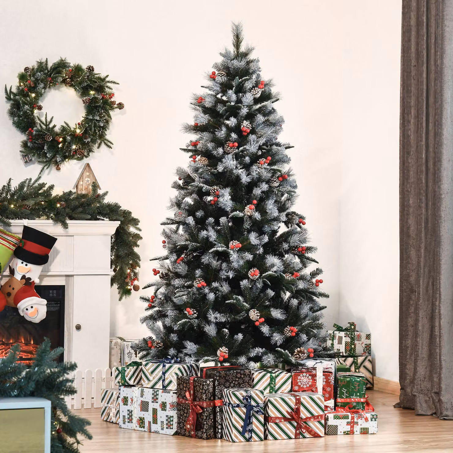 Albero di Natale innevato HOMCOM verde con bacche rosse e pigne bianche, Altezza: 180 cm – 2