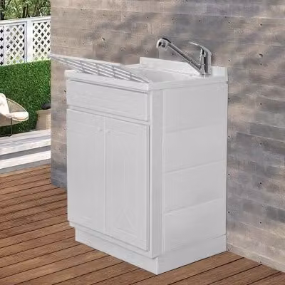 Mobile lavatoio da esterno bianco con vasca in resina e asse lavapanni L: 60 cm, P: 45 cm, H: 83,5 cm