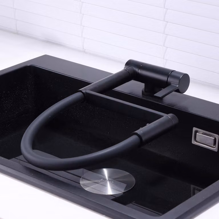 Rubinetto da cucina pieghevole, nero, girevole a 360°, con soffione a doccia estraibile