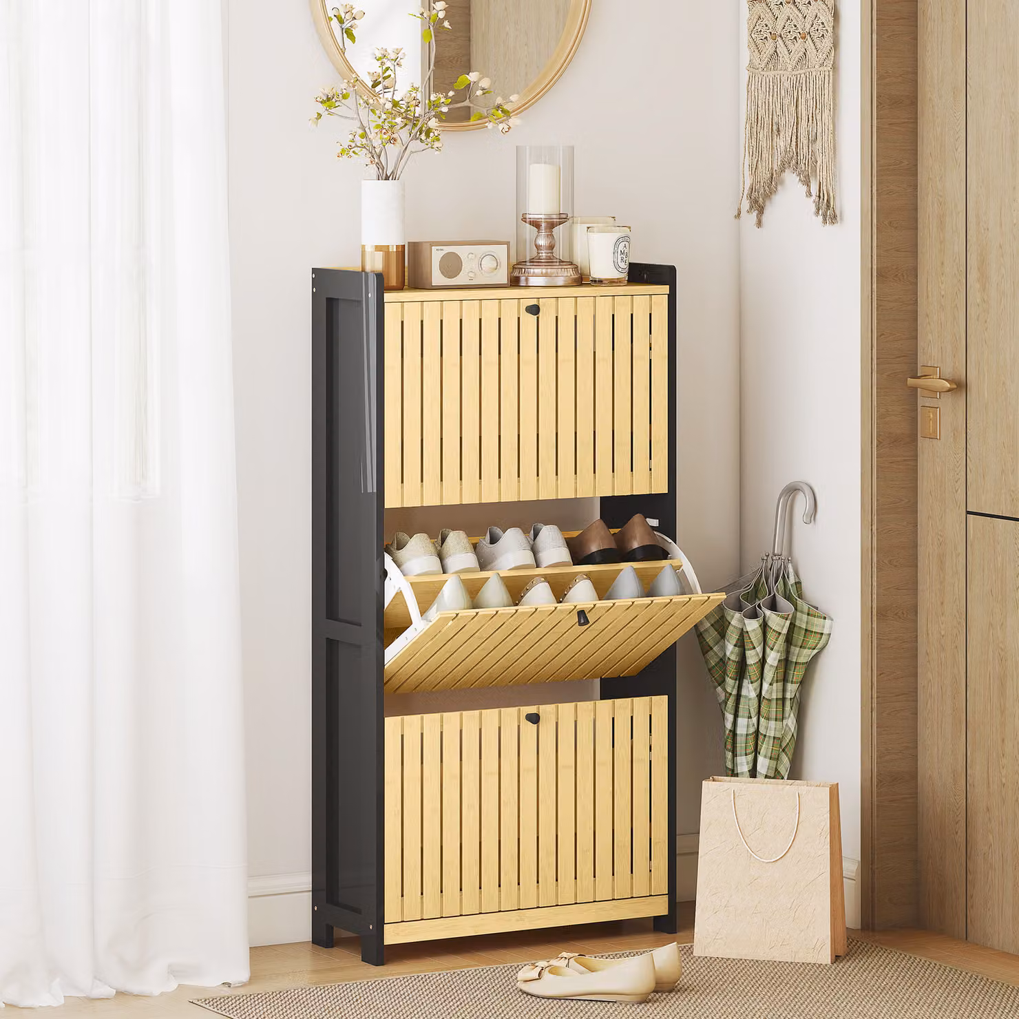 Scarpiera HOMCOM con 3 cassetti ribaltabili e ante a griglia in bambù, Nero e legno naturale, L: 60 cm, P: 24 cm, H: 118 cm – 2