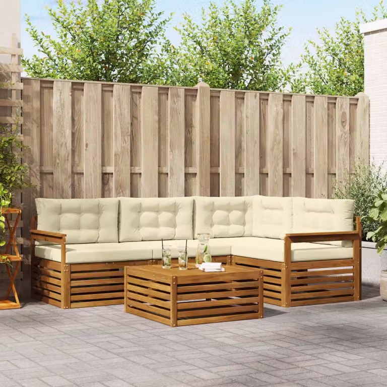 Set di divani da esterno vidaXL a forma di L con tavolino da caffè, struttura in legno di acacia e cuscini inclusi, colori beige, bianco e marrone
