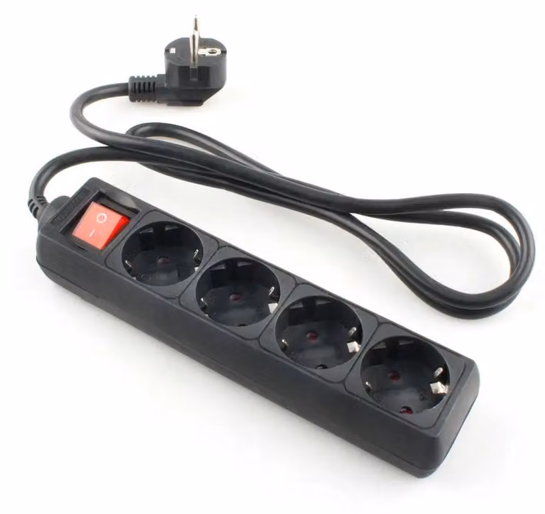 Cavo per interruttore Onlex con 4 prese, lunghezza 1,5 metri, colore argento, con spina europea, tensione 220V, taglia unica, colore argento, taglia unica