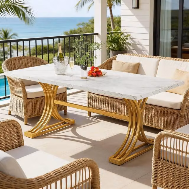 Tavolo da pranzo per 4-6 persone con piano in marmo artificiale e gambe in metallo bianco e oro 160 × 80 cm