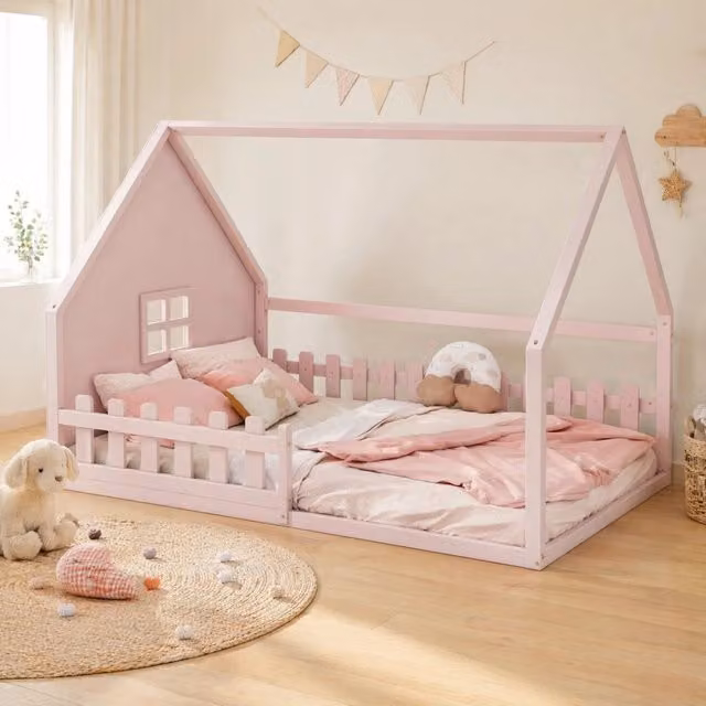 Letto per bambini 140x200 cm in pino con struttura a casa e sponde rosa
