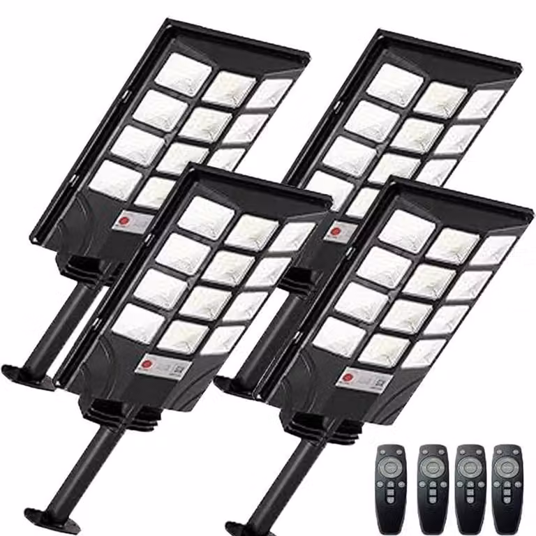 Lampada solare da esterno - Set di 4 lampioni a LED - Batteria da 5400 mAh - Impermeabile - Sensore crepuscolare - Telecomando - Luce bianca fredda