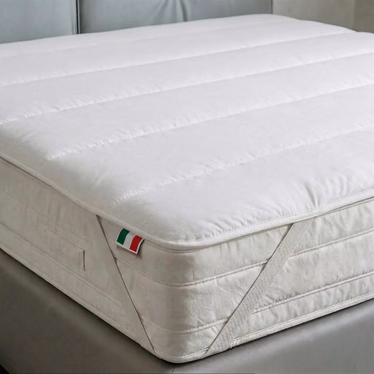 Elegante coprimaterasso trapuntato, bianco, per letto matrimoniale piccolo