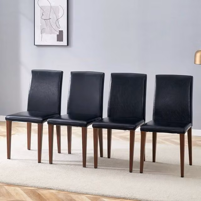 Set di 4 sedie da sala da pranzo OKWISH in pelle PU nera con schienale ergonomico e struttura effetto noce