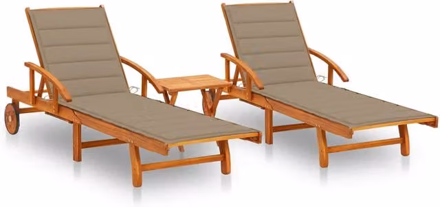 Set di 2 lettini prendisole Outsunny in legno di acacia con tavolo e cuscini beige e marroni per giardino e terrazzo