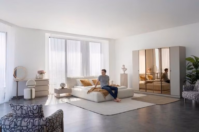 Letto, 2 comodini, armadio, toeletta, specchio, pouf, confortevole
