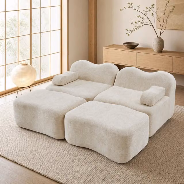 Divano modulare senza struttura in velluto beige; configurazione U/L