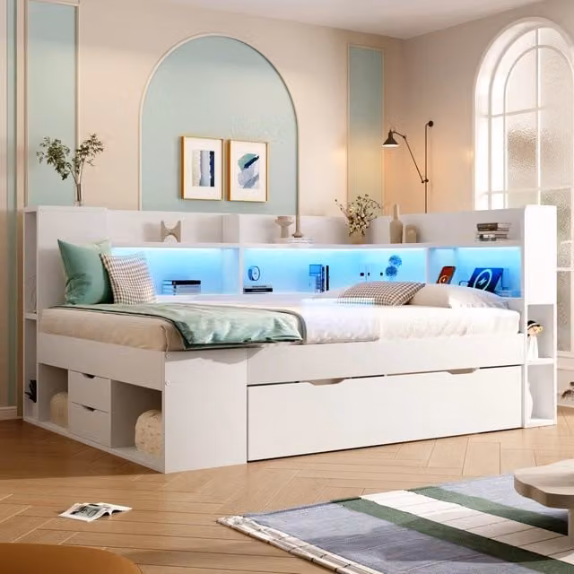Letto a piattaforma matrimoniale 140 × 200 cm con rete a doghe in legno bianco LED USB tipo C ripiani e cassetti