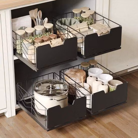 Set di quattro ganci telescopici con magnete adesivo per cucina e bagno