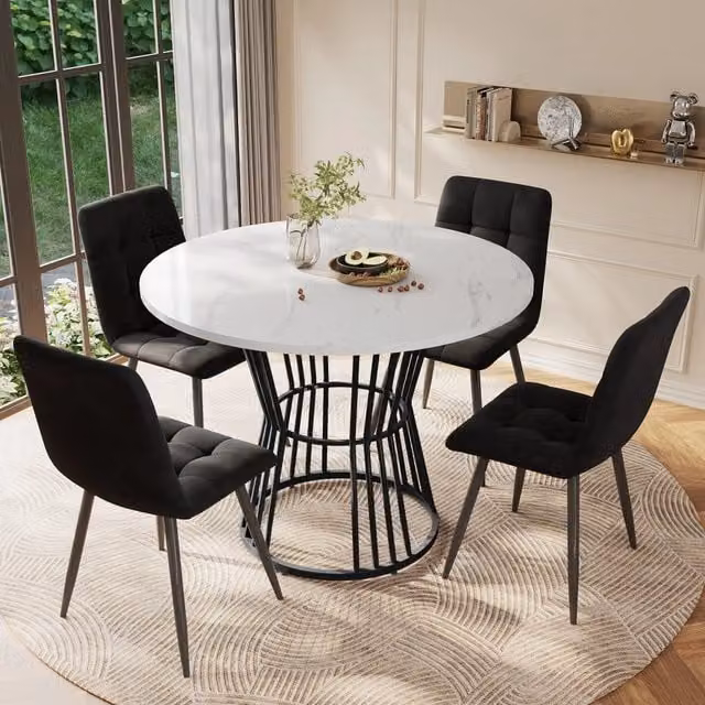 Tavolo da pranzo per 4 persone con 4 sedie in velluto, piano rotondo in MDF effetto marmo, per cucina e sala da pranzo