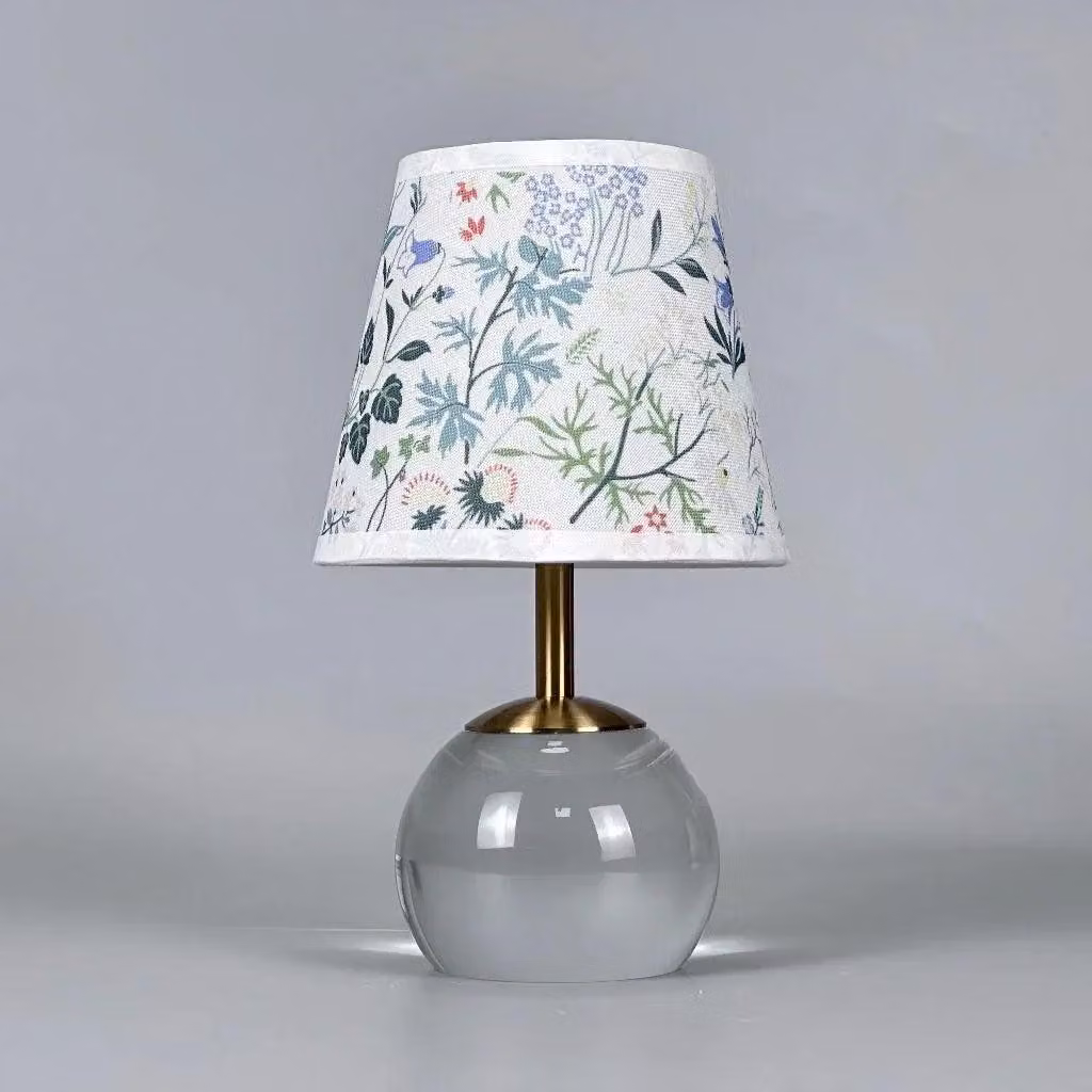 Lampade da tavolo a LED con base in cristallo (a batteria e con alimentazione di rete)