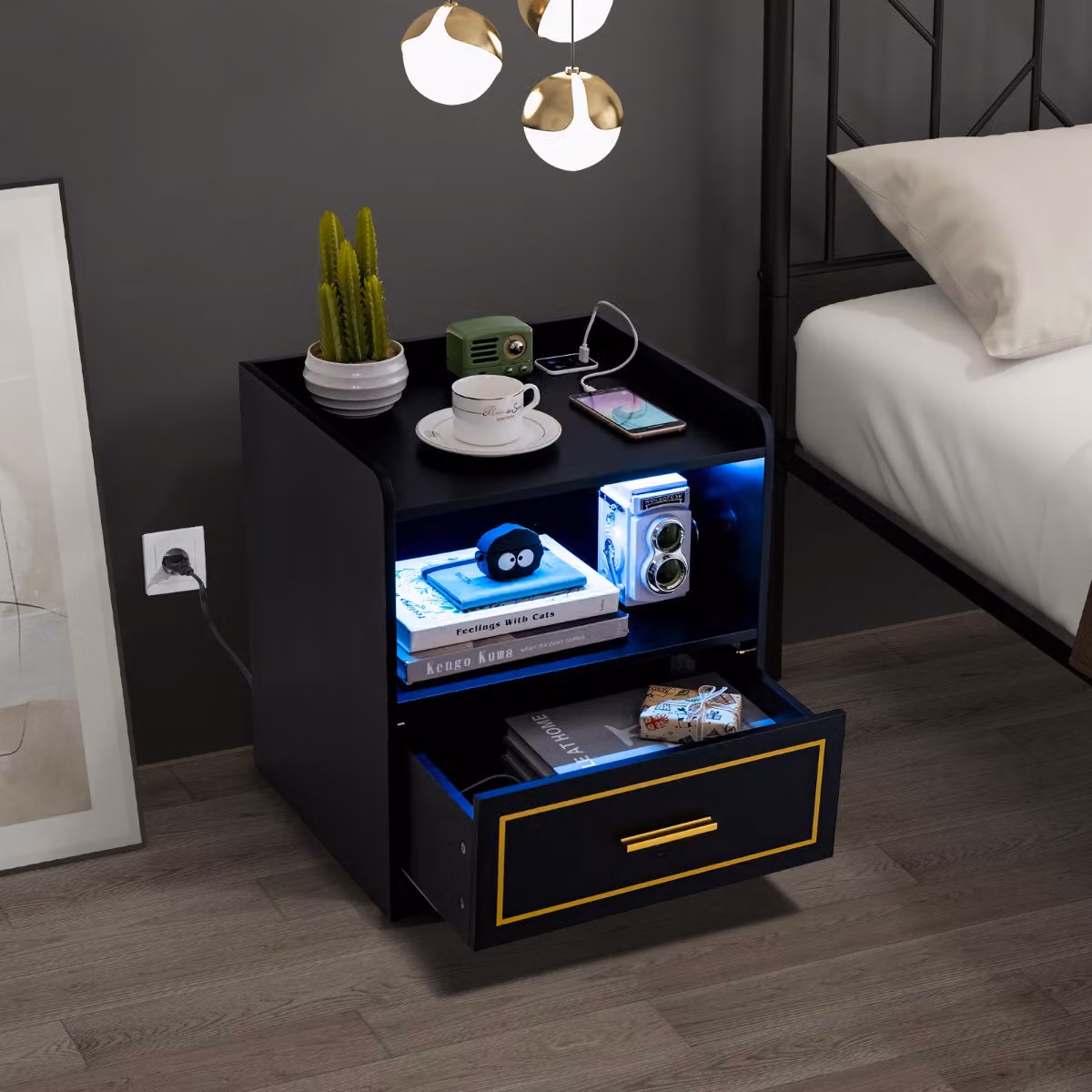 Comodino Costway con illuminazione LED, 2 porte USB, ripiano aperto e cassetto, stile vintage, Nero