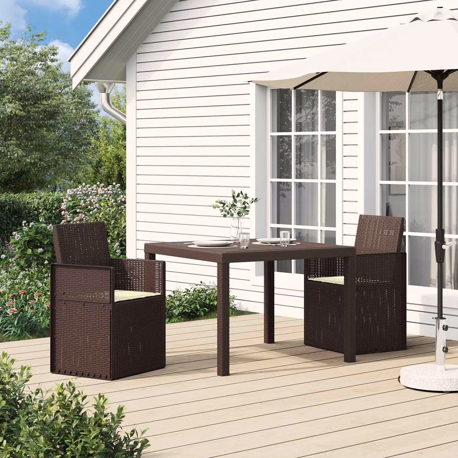 Set di 2 sedie da giardino vidaXL moderne in plastica resistente ai raggi UV, colore marrone e beige con braccioli