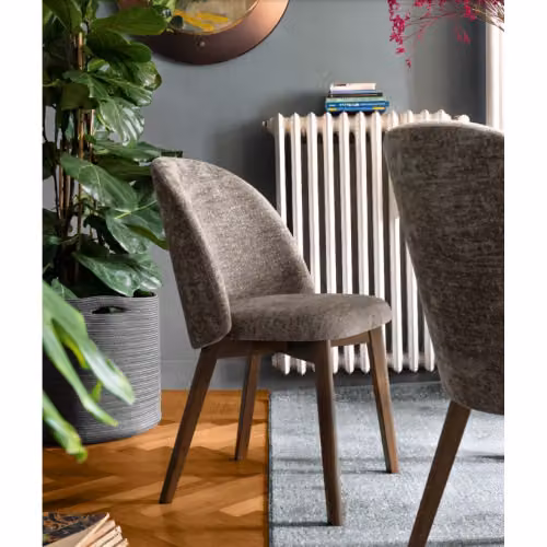 Sedia Tuka Mid imbottita con struttura in legno Connubia