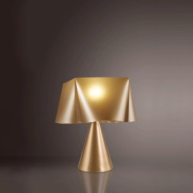 Lampada da scrivania moderna Wanda Polilux Linea Zero colore oro/ottone con attacco E14