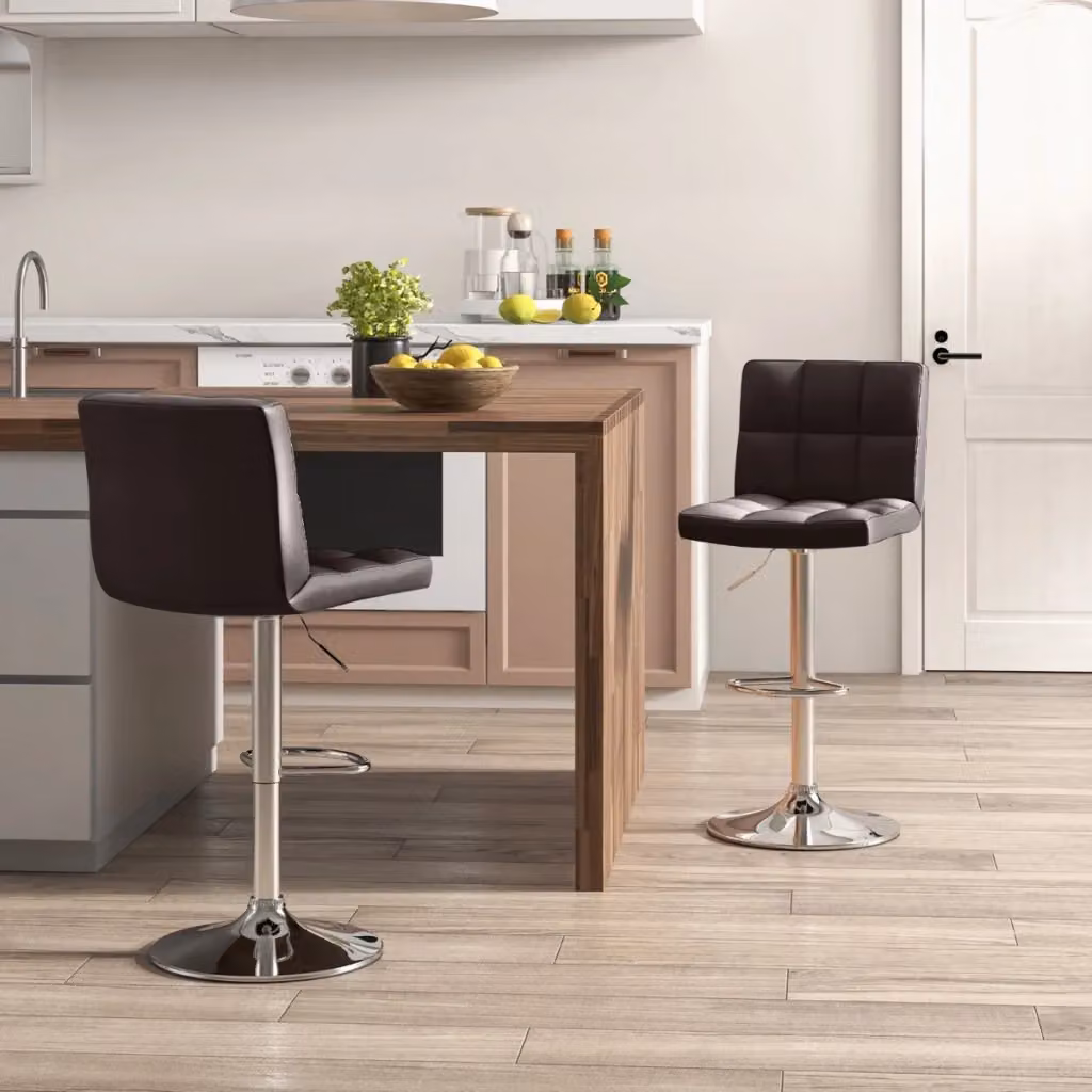 Set di 2 sgabelli da bar Design Mania in ecopelle marrone con seduta girevole a 360 gradi e poggiapiedi, regolabili in altezza – 2