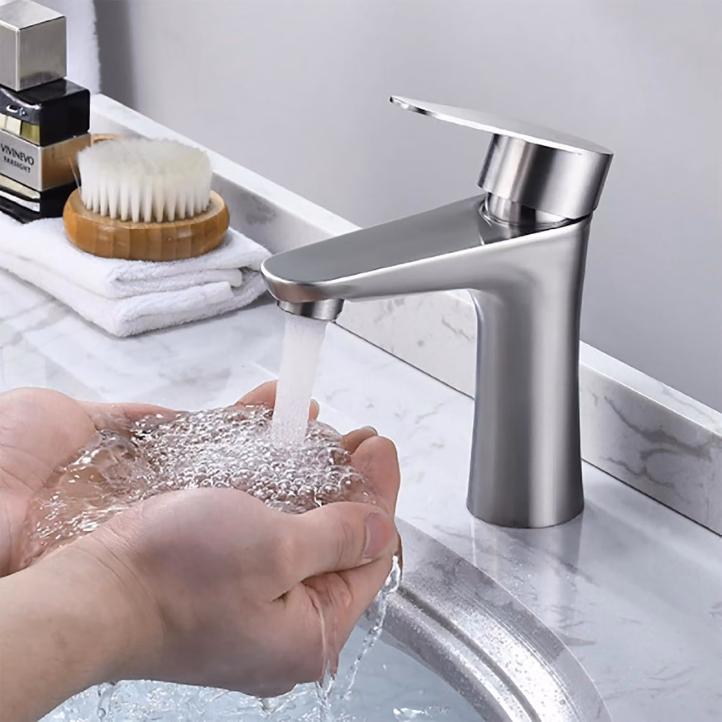 Rubinetto da bagno in acciaio inossidabile – Con miscelatore monocomando, dotato di cartuccia Vetroceramica silenziosa, per acqua calda e fredda – Ideale per lavabi