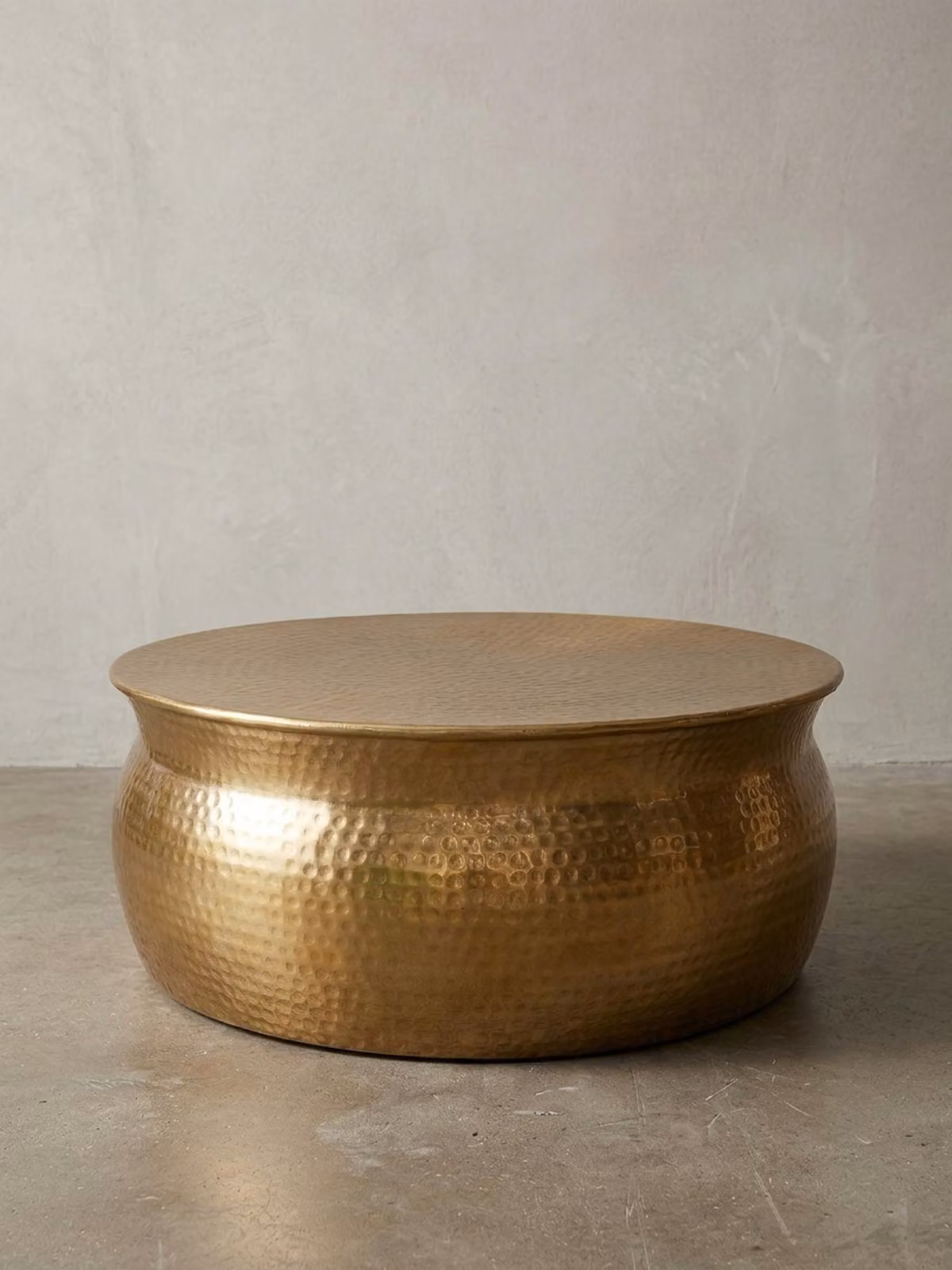 Tavolino da salotto 75x31x75 cm Alluminio Oro Tavolino orientale rotondo, Tavolino da salotto in metallo martellato piatto, Tavolino da salotto di design moderno, Tavolino da salotto indiano Tavolino da salotto piccolo
