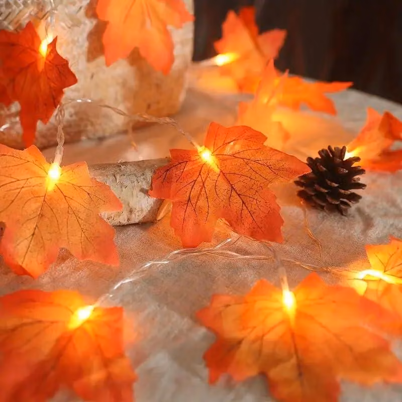 Catena luminosa a LED, foglie di acero rosse, 80 LED, 10 metri, alimentazione a batteria
