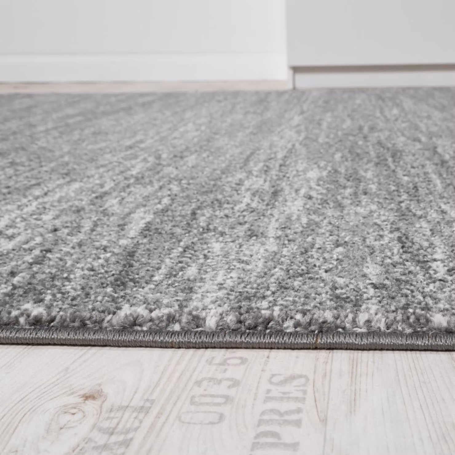Tappeto Echo grigio e beige moderno in fibre sintetiche L: 100 cm, P: 60 cm – 2