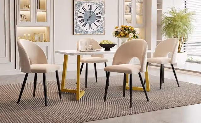 Set tavolo da pranzo 117x68 cm con 4 sedie in velluto beige e gambe regolabili