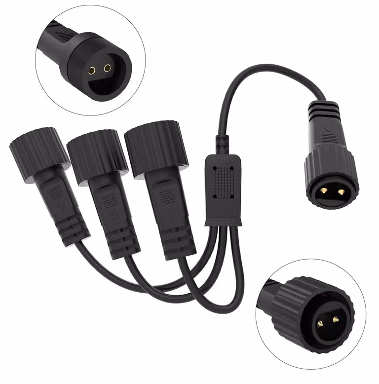 Divisore a Y con 2 pin, grado di protezione IP65, rapporto 1:3, lunghezza 0,2 m, per catene luminose