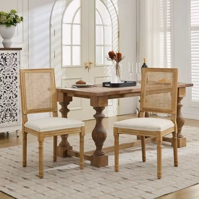 Set di 2 sedie da pranzo OKWISH con schienale in rattan intrecciato, struttura in legno e cuscino in lino beige