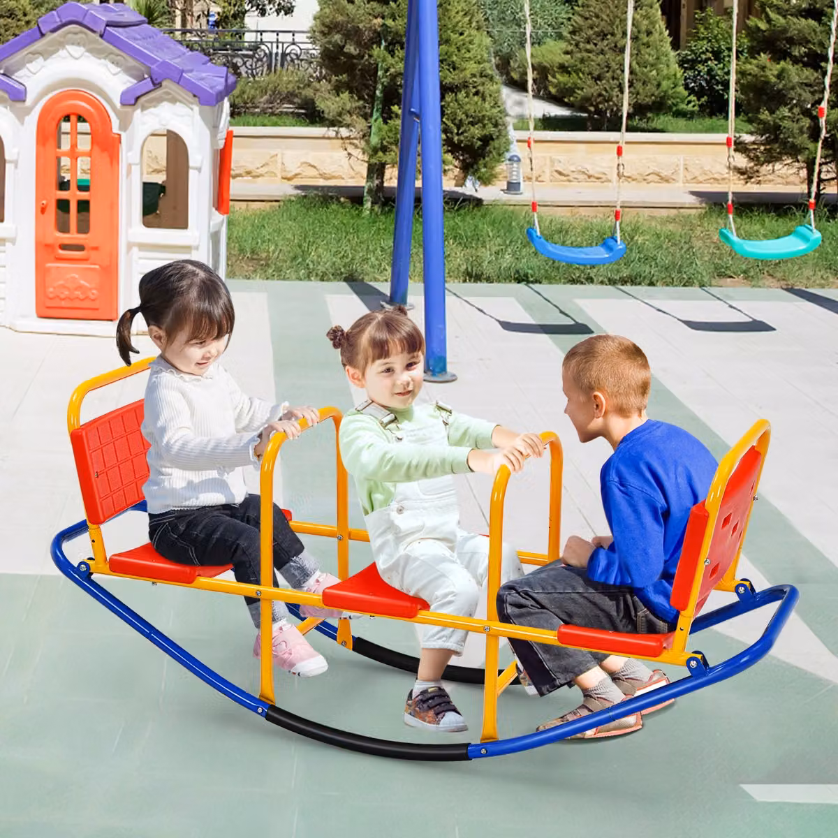 Altalena saliscendi Costway in metallo multicolore con 3 posti a sedere e maniglie per bambini