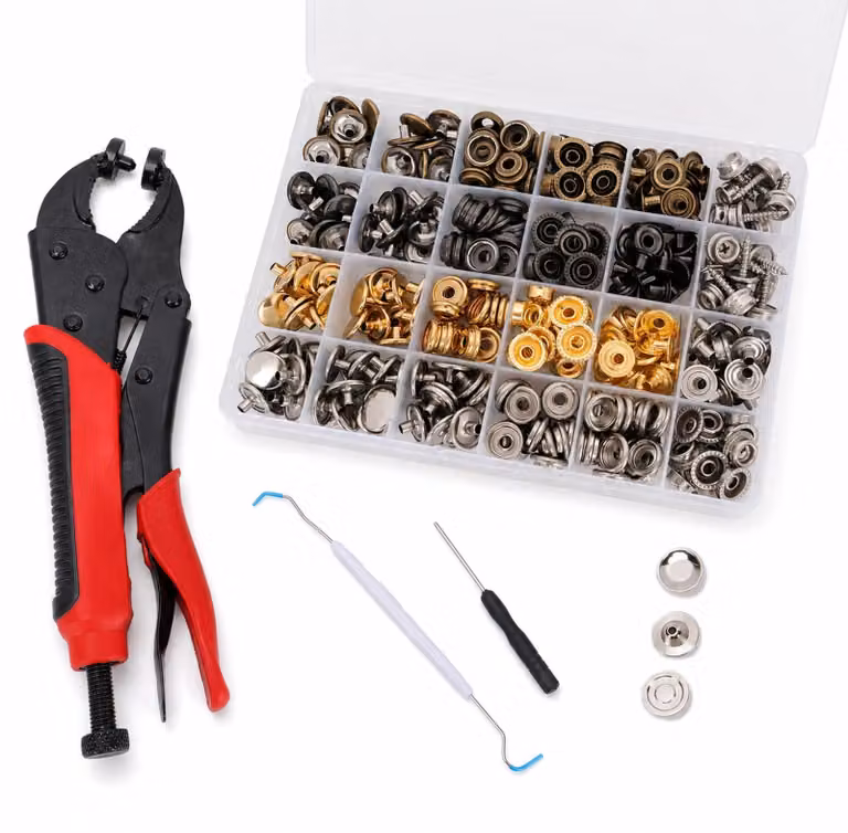 Set di pulsanti con attrezzi e accessori, composto da 385 pezzi