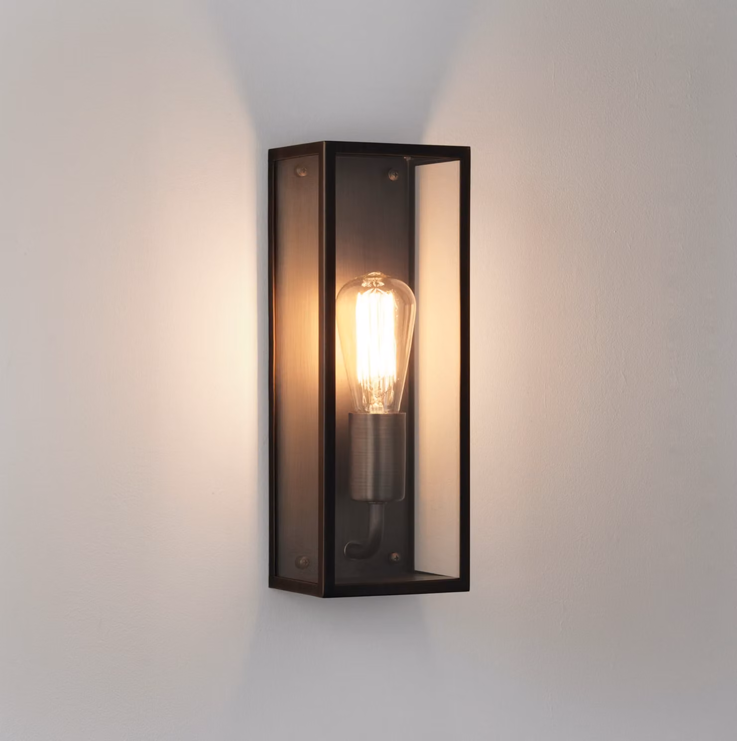 Astro Messina 130 - Applique da esterno in bronzo IP44, E27