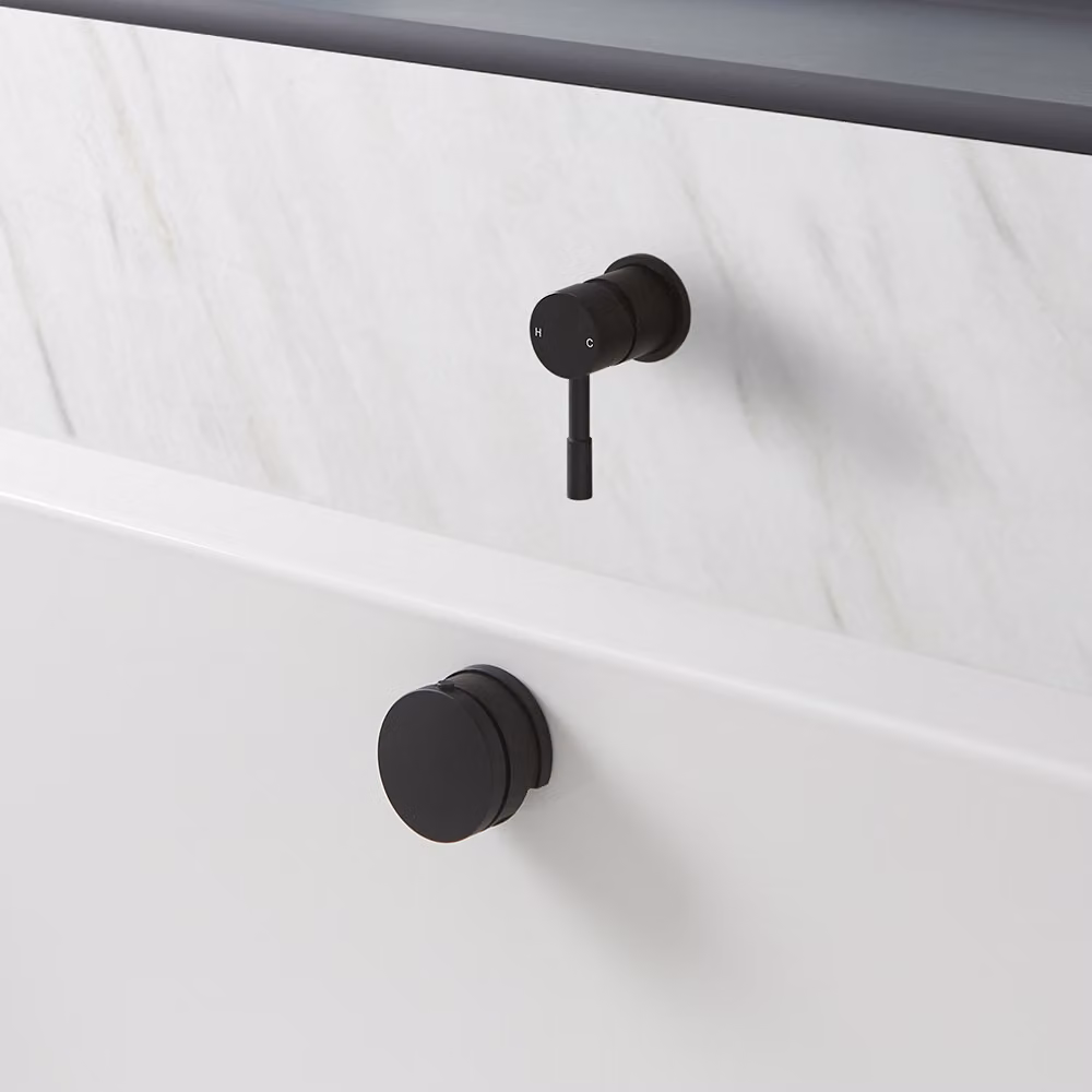 Erogatore Vasca Nero con Miscelatore Manuale - Clarus